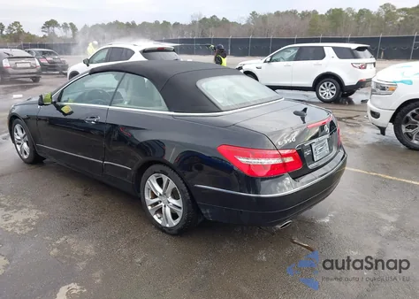 2011 Mercedes-Benz E 350 z USA, uszkodzony, nr VIN WDDKK5GF9BF107841